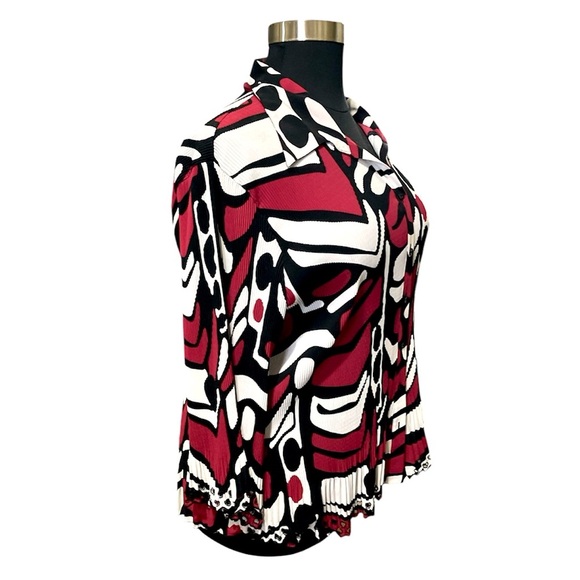 NWT Beautiful Belisimo Pleated Business Red & Black Blouse with Scalloped Hems - Picture 6 of 8